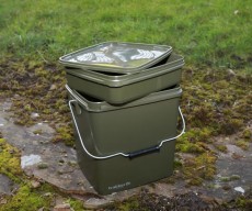 Plastový box na krmení – Olive Square Container 13L