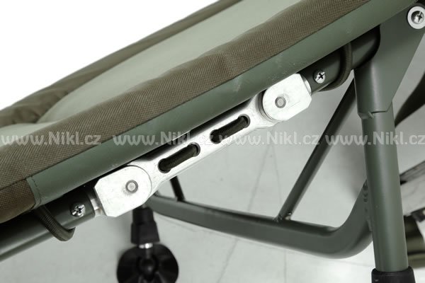 Lehátko - Trakker LEVELITE BED