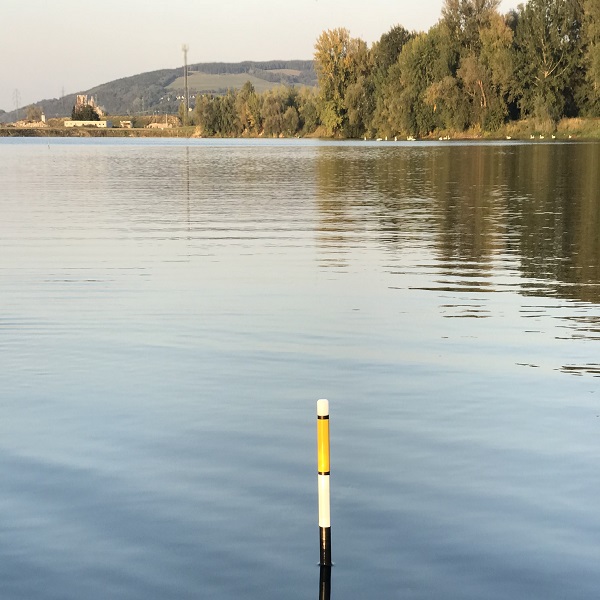 Holdcarp Tyčová Teleskopická Bójka Reflexní 5,7m