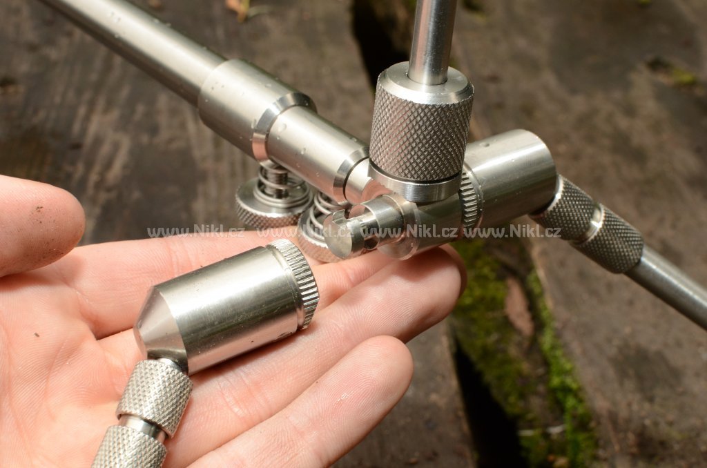 Stojan Solar Supreme Stainless Sod Pod