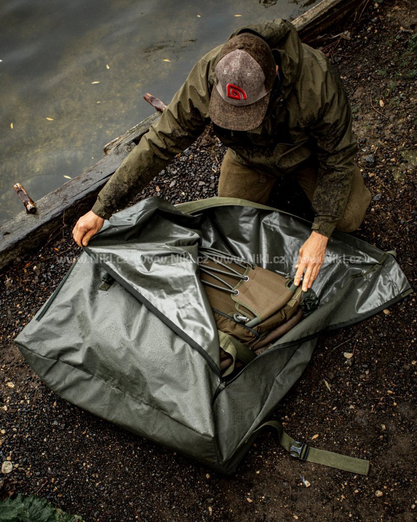 Trakker Nepromokavý obal na lehátko - Downpour Roll-Up Bad Bag